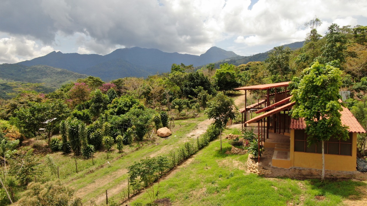 Casa en venta con vista panorámica en Tarapoto – Lista para habitar